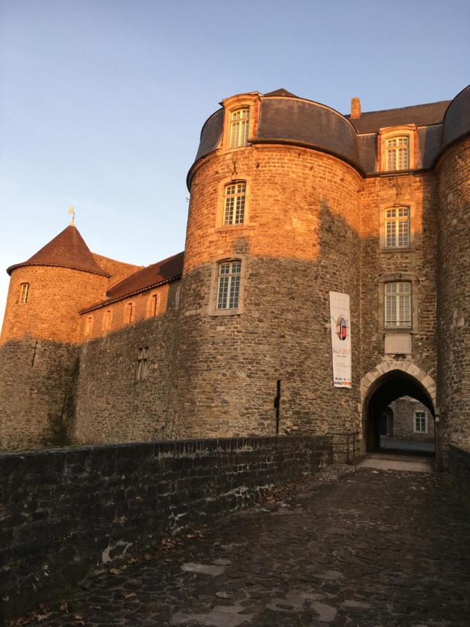 Aux Pieds De La Cathedrale Lägenhet Boulogne-sur-Mer Exteriör bild