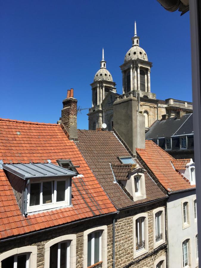 Aux Pieds De La Cathedrale Lägenhet Boulogne-sur-Mer Exteriör bild