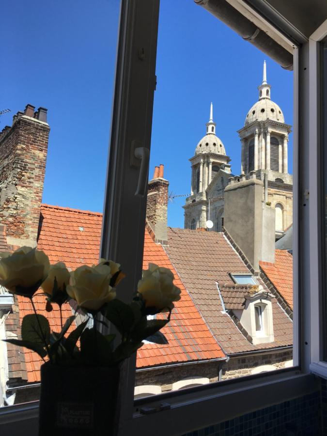 Aux Pieds De La Cathedrale Lägenhet Boulogne-sur-Mer Exteriör bild